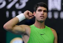 Alcaraz primo finalista all’Australian Open, piegato Zverev al quinto set dopo 5 ore e mezza. Attesa per Sinner-Djokovic