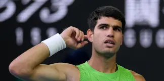 Alcaraz primo finalista all’Australian Open, piegato Zverev al quinto set dopo 5 ore e mezza