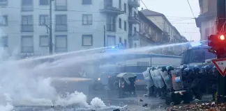 Corteo pro-Askatasuna del 31 gennaio a Torino: perquisizioni ad antagonisti, chieste 19 misure cautelari