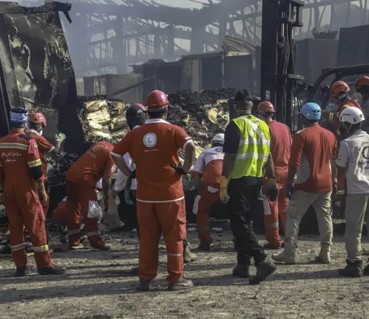 Iran, esplosione in un edificio sullo stretto di Hormuz provoca 4 morti. Teheran “Fuga di gas”