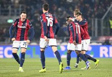 Il Bologna rimonta due gol al Celtic rimasto in 10, 2-2 al Dall’Ara in Europa League