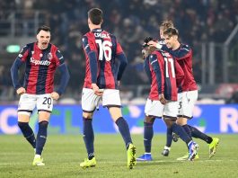 Il Bologna rimonta due gol al Celtic rimasto in 10, 2-2 al Dall’Ara in Europa League