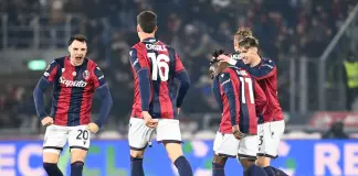 Il Bologna rimonta due gol al Celtic rimasto in 10, 2-2 al Dall’Ara in Europa League
