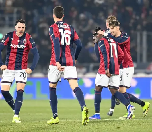 Il Bologna rimonta due gol al Celtic rimasto in 10, 2-2 al Dall’Ara in Europa League