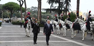 Carabinieri, Tajani e Luongo avviano un ciclo di incontri sulla diplomazia alla Scuola Ufficiali