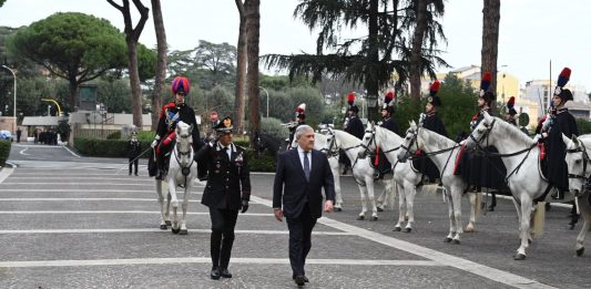 Carabinieri, Tajani e Luongo avviano un ciclo di incontri sulla diplomazia alla Scuola Ufficiali