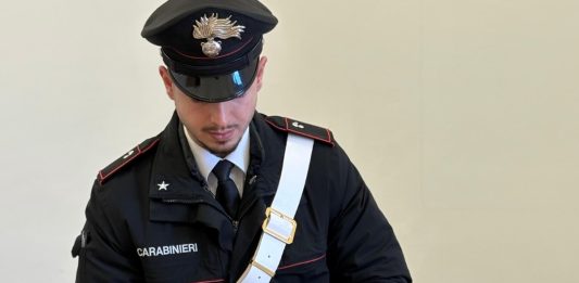 Sospetto in auto e perquisito a casa, trovati 4 kg di droga: 22enne arrestato a Roma