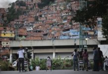 Venezuela, forti esplosioni a Caracas