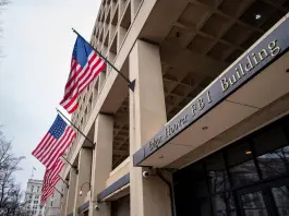 L’Fbi lancia l’allarme: “Intelligence russa pianifica omicidi mirati negli Usa e nei Paesi europei alleati di Kiev”
