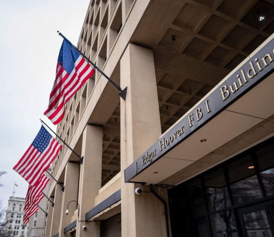 Escalation contro la stampa, FBI perquisisce casa di un reporter del Washington Post