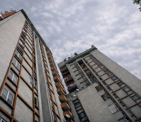 Grattacielo di Ferrara, dichiarate inagibili tutte le Torri dopo l’incendio dell’11 gennaio