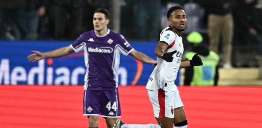 Il Milan evita ancora la sconfitta nel finale, 1-1 con la Fiorentina