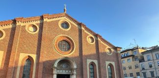 Tragedia di Crans Montana, a Milano i funerali di Achille Barosi e Chiara Costanzo / Video