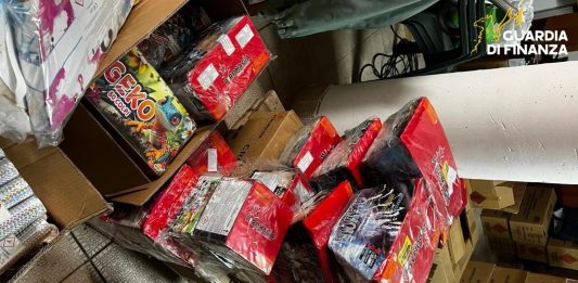 Capodanno, maxi sequestri di botti illegali da Nord a Sud