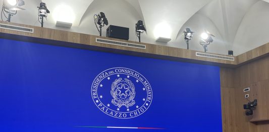 Strage Crans-Montana, il Governo italiano: “L’Ue si costituisca come parte civile”