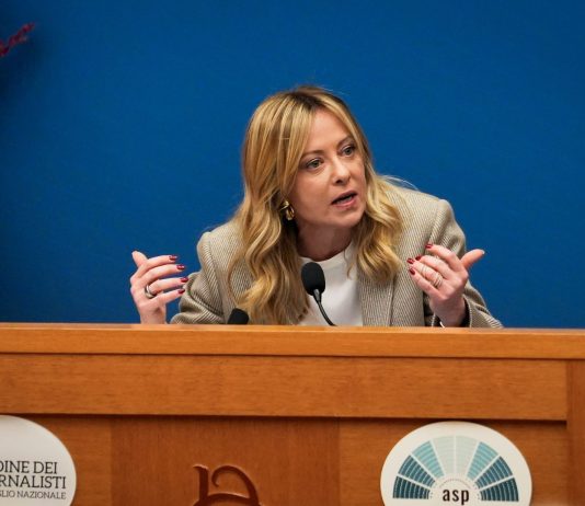 Meloni “Non credo ad un’azione Usa in Groenlandia”. Sull’Ucraina: “E’ il momento che Ue e Russia si parlino” / Video