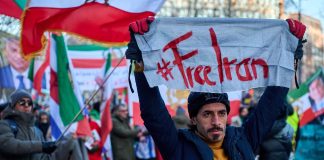 Proseguono le proteste in Iran, Mohammadi “Oltre duemila vittime”. Media Usa “Trump valuta un potenziale intervento militare”