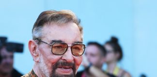 Kabir Bedi compie 80 anni, icona della tv italiana con Sandokan