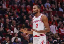 Durant trascina i Rockets a Orlando, Knueppel rookie da record per Charlotte: il recap Nba