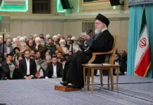 Iran, conclusi i colloqui a Ginevra. Khamenei a Trump “Non riuscirai a distruggere la Repubblica Islamica”