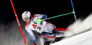 Kristoffersen vince lo slalom in notturna di Schladming, Vinatzer settimo