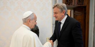 Papa Leone XIV riceve il presidente del Meeting di Rimini Bernhard Scholz