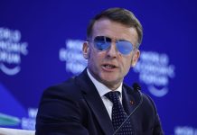 Macron “Tornano le ambizioni imperiali, legge internazionale calpestata”. Von der Leyen “Dazi Usa un errore”