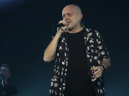 Max Pezzali ospite di Sanremo 2026, sarà presente in tutte e cinque le serate