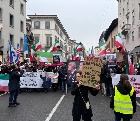 A Milano migliaia di manifestanti in corteo per la libertà in Iran