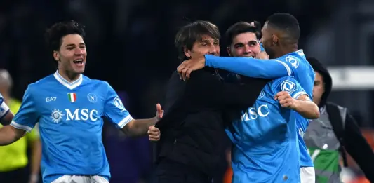 Il Napoli si riscatta in campionato, 2-1 a una Fiorentina mai doma