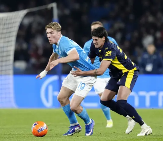 Il Napoli sbatte contro il muro del Parma, è 0-0