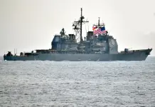 Trump minaccia l’Iran: “Pronta una imponente armata, il tempo stringe”. Teheran integra 1000 nuovi droni strategici