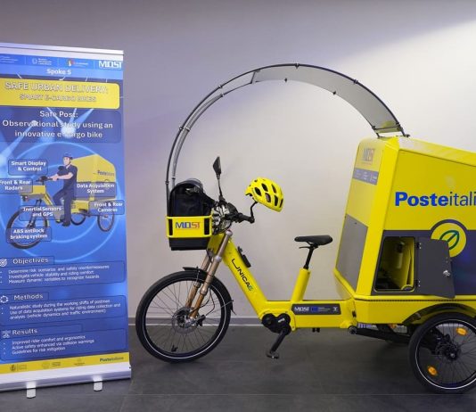 Poste Italiane sperimenta nuovi prototipi di cargo e-bike per consegnare pacchi nei centri storici