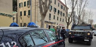 Operazione antidroga a Roma con i paracadutisti, 18 arresti al Quarticciolo