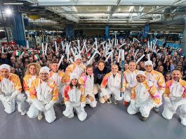 La Fiamma Olimpica a Mirafiori, Elkann “Riviviamo lo spirito dei Giochi”