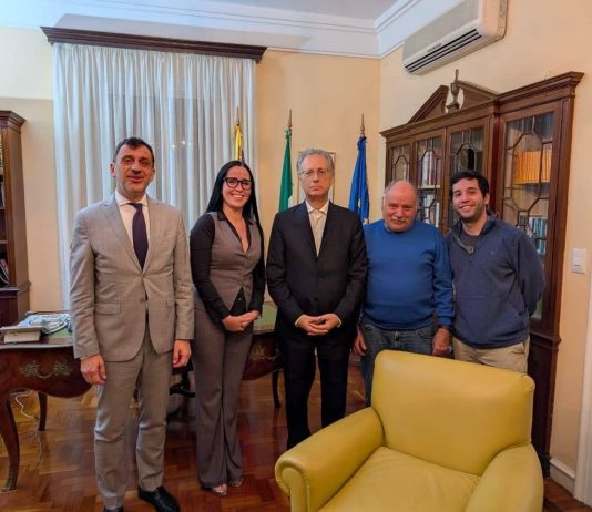 Venezuela, Tajani annuncia “Anche Luigi Gasperin è libero, stanotte è uscito dal carcere”