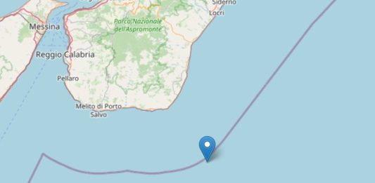 Scossa di terremoto di magnitudo 5.1 al largo della Calabria, nessun danno. Stop ai treni tra Roccella e Melito