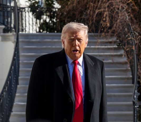 Trump a Detroit “Abbiamo reso l’America più ricca e sicura”