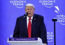 Trump a Davos: “Negoziati immediati per l’acquisizione della Groenlandia, se l’Europa dirà no ce ne ricorderemo”