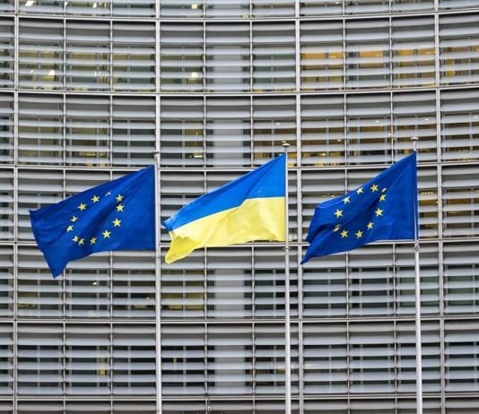 Commissione Ue e Ucraina “Individuati i mezzi per coprire le esigenze di bilancio e difesa di Kiev”