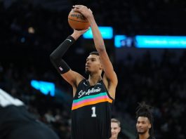 Spurs corsari a Boston nella notte Nba, Miami ko con Indiana