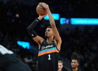 Nba Playoffs, vincono Cavs, Hawks e Timberwolves. Wembanyama eletto all’unanimità miglior difensore dell’anno