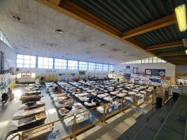 Incendio al grattacielo di Ferrara, si prepara l’accoglienza agli sfollati per la seconda notte