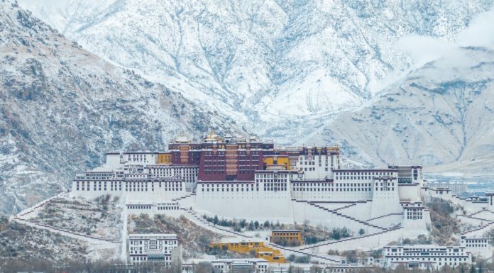 Cina: PIL di Lhasa supera 100 mld di yuan per la prima volta nel 2025