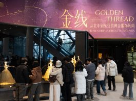 Cina: Chengdu ospita mostra “Filo d’oro” sull’arte dell’abbigliamento (1)