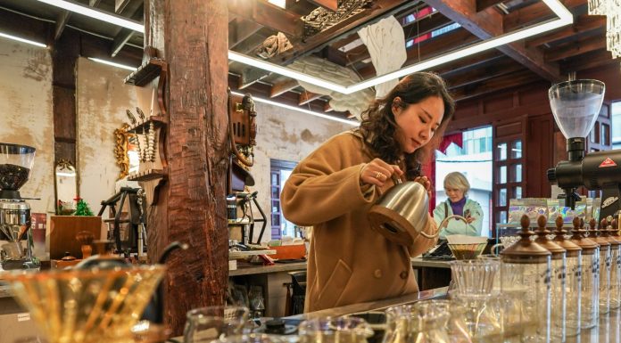 Cina: il lago Cuihu rinasce tra caffè e cultura (2)