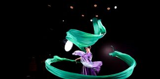 Cina: le dirette streaming di gruppo innovano la danza classica (2)
