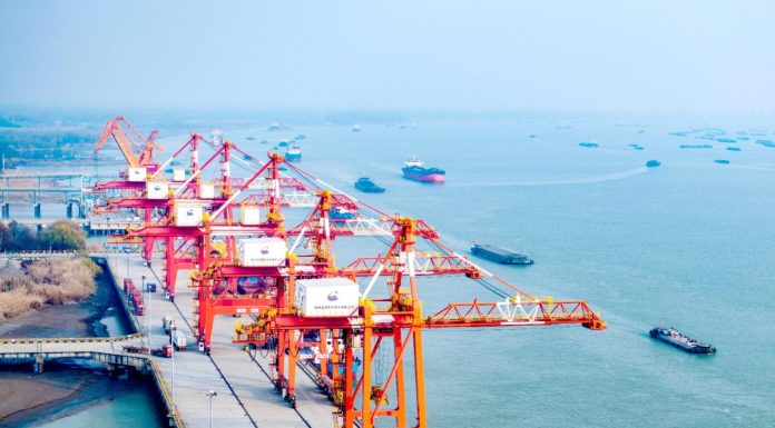 Cina: raggiunto obiettivo annuale con crescita PIL del 5% nel 2025