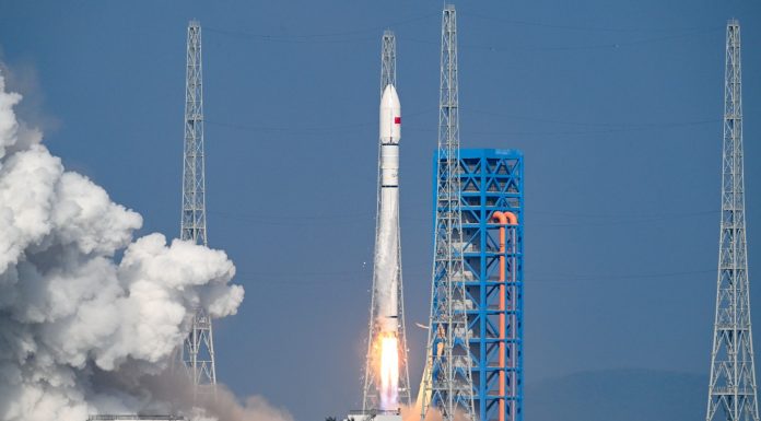 Cina: lanciato Long March-12 con a bordo gruppo di satelliti Internet (3)