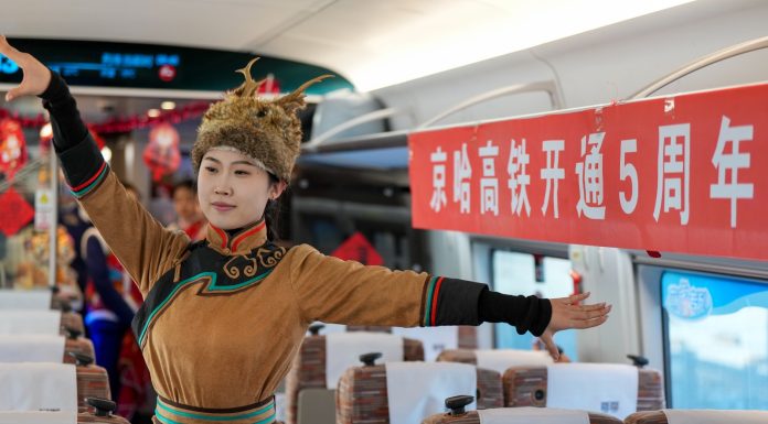 Cina: la ferrovia Pechino-Harbin celebra il quinto anniversario (1)